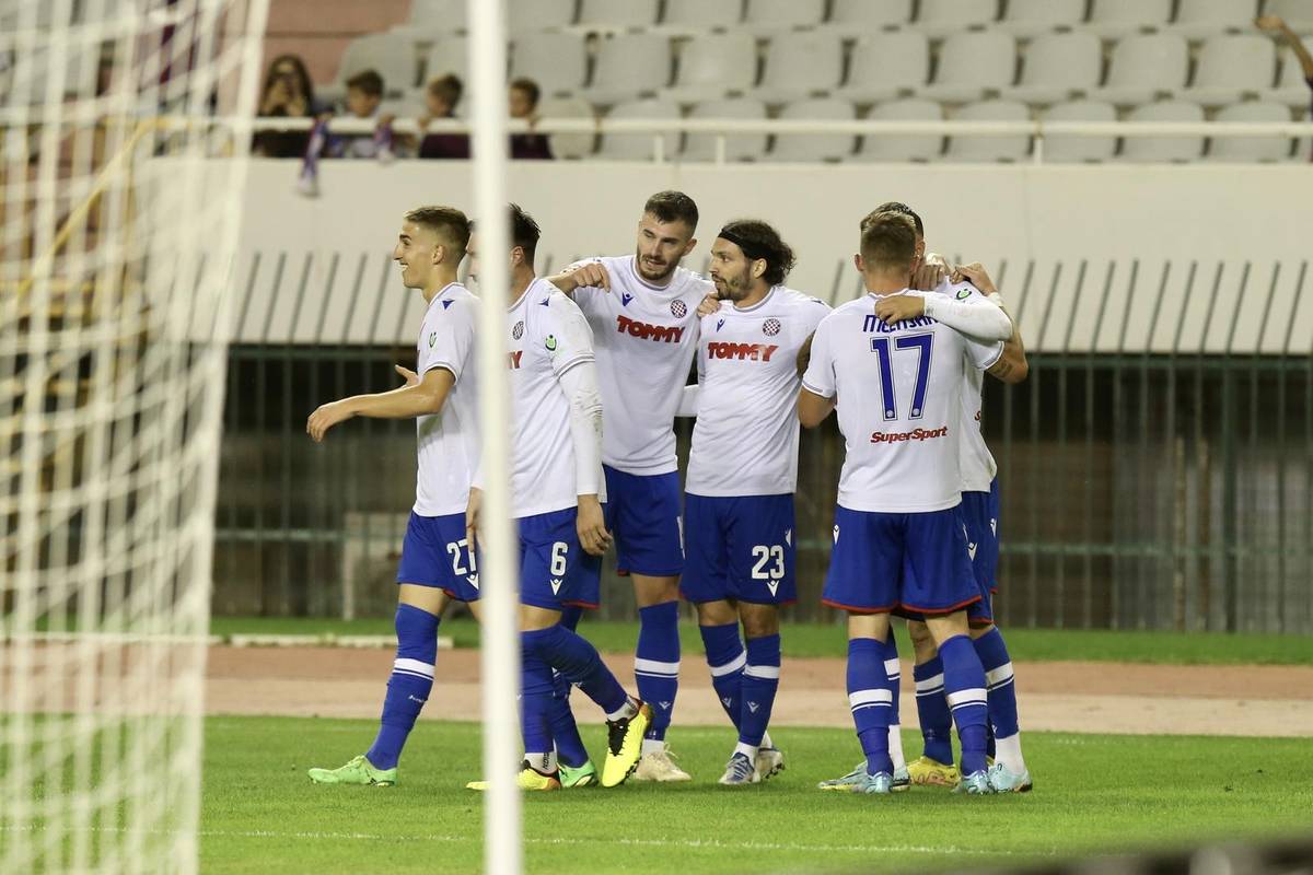 FOTO Hajduk s igračem više pobijedio nogometaše Varaždina pred