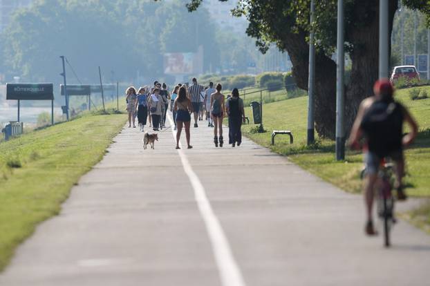 Spas od vrućina na zagrebačkom jezeru Jarun