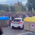 Dramati&ccaron;ne scene u Barceloni uo&ccaron;i utakmice: Automobil se zabio u skupinu navija&ccaron;a!