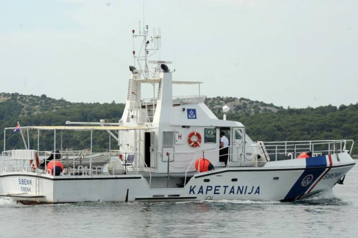 'U kvaru sam usred zaljeva, ali neću vam platiti, radije veslam'
