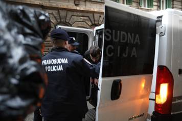 Rijeka: Privodjenje osumnjicenih na ispitivanje u USKOK