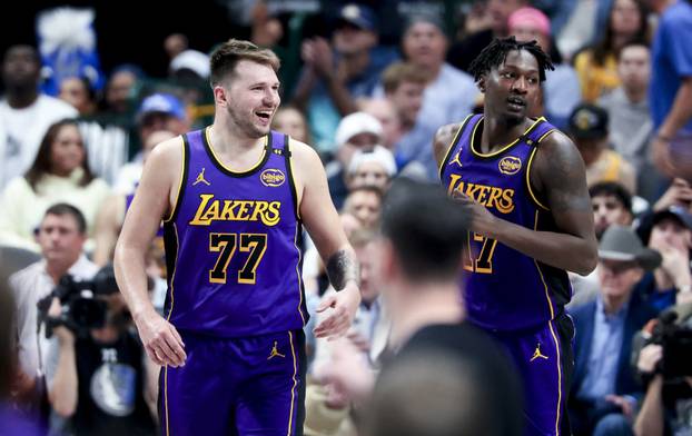 NBA: Los Angeles Lakers at Dallas Mavericks
