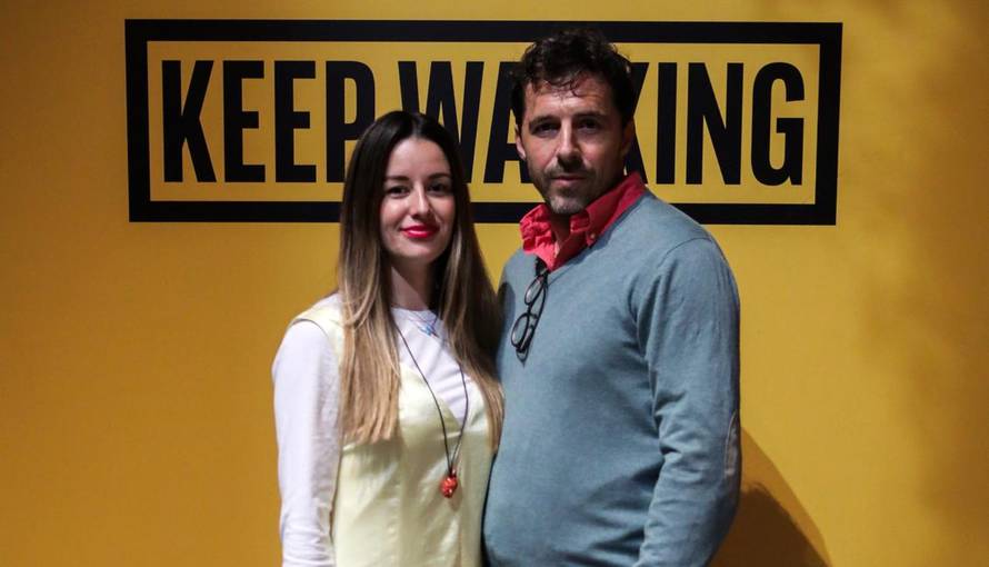 Jedan od najzgodnijih Hrvata u rijetkom izlasku s partnericom: Sinčić Lav ostao je kod kuće...