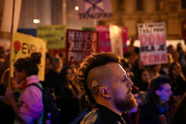 U Zagrebu održan Noćni marš za ženska prava u Hrvatskoj