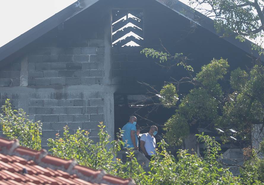 Sarajevo: Policijski očevid u kući gdje su pronađena tri tijela