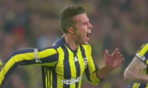 Van Persie se vratio i presudio derbi: Fener srušio Galatasaray