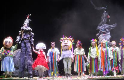Čarolija je zaživjela: Predstava 'Regoč' okupila roditelje i djecu