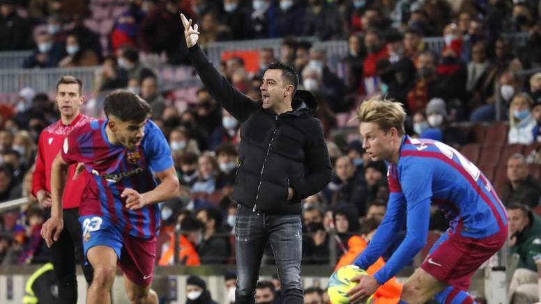Barcelona izgubila od Betisa na Nou Campu, prvi poraz Xavija