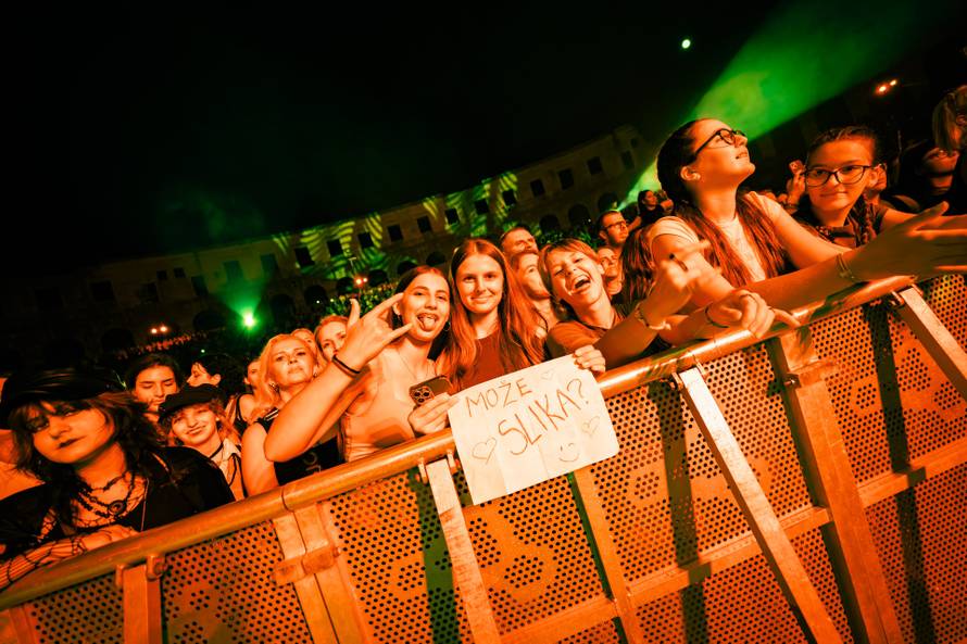 Plavi orkestar oduševio pulsku Arenu: 'Ovo je poseban koncert'