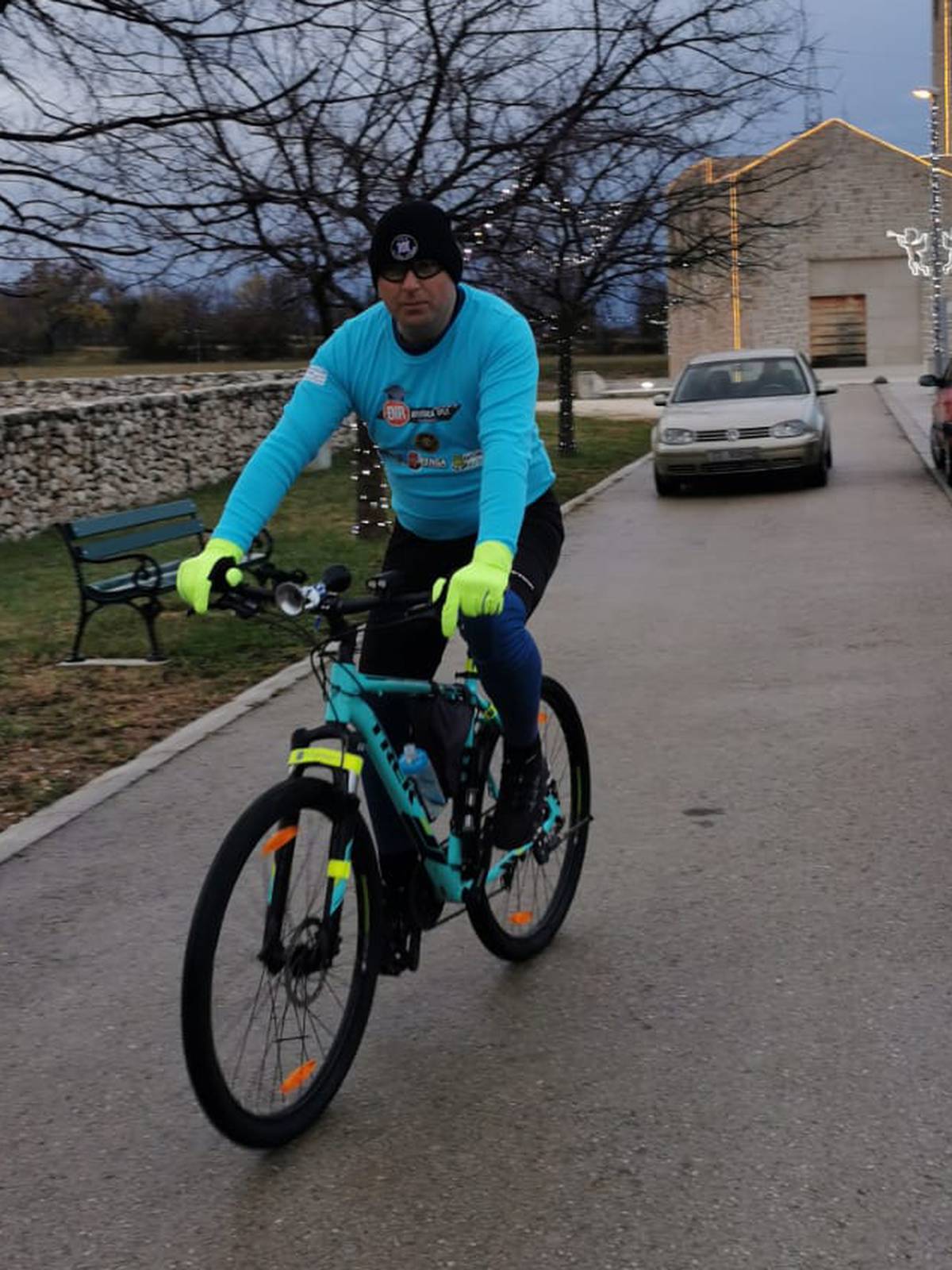 Žarko je biciklom prešao put od 750 kilometara: 'Srce mi je veće nego vukovarski Vodotoranj'