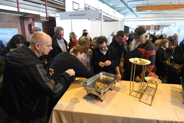 Grubišno Polje: Otvoren dvodnevni 19. Gospodarski sajam sira, meda i vrganja