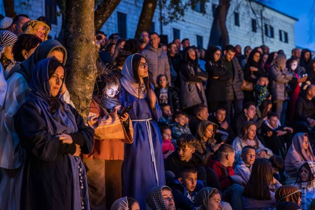 Imotski: Uprizorenje 24. Žive slike Muke Isusove