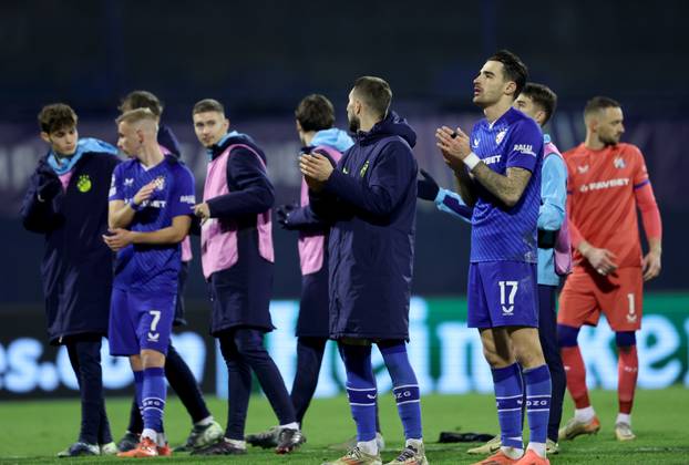 Igrači Dinama pozdravili navijače nakon utakmice protiv Celtica u Ligi prvaka