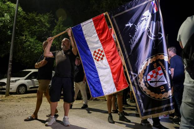 Benkovac: Prosvjed branitelja protiv festivala Nosi se