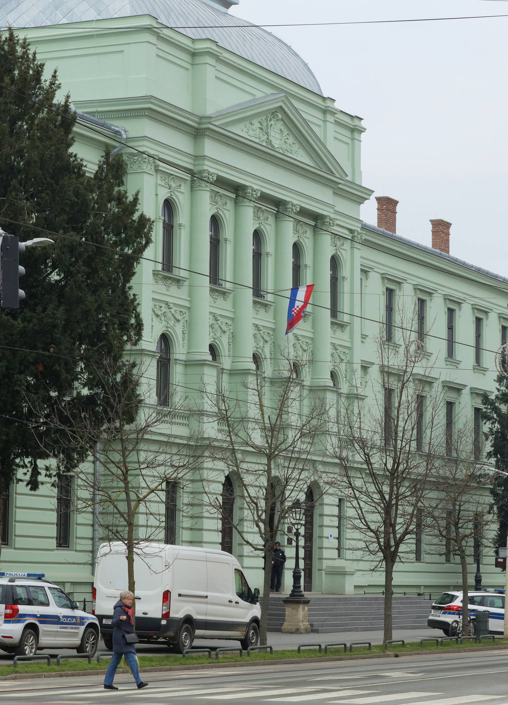 Osijek: Dojava o podmetnutoj bombi u zgradi Županijskog suda u Osijeku