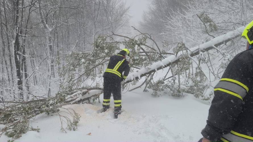KRAJ DRAME na Sljemenu: 150 učenika spušteno u velikoj akciji, sudjelovao i Tomašević