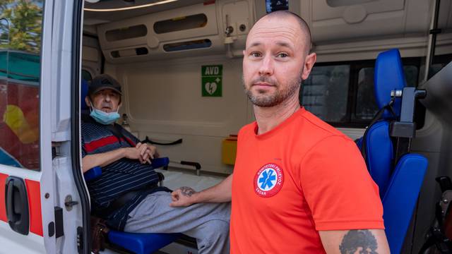 Zadar: Jurica Alavanja brine se za prijevoz pacijenata na dijalizu