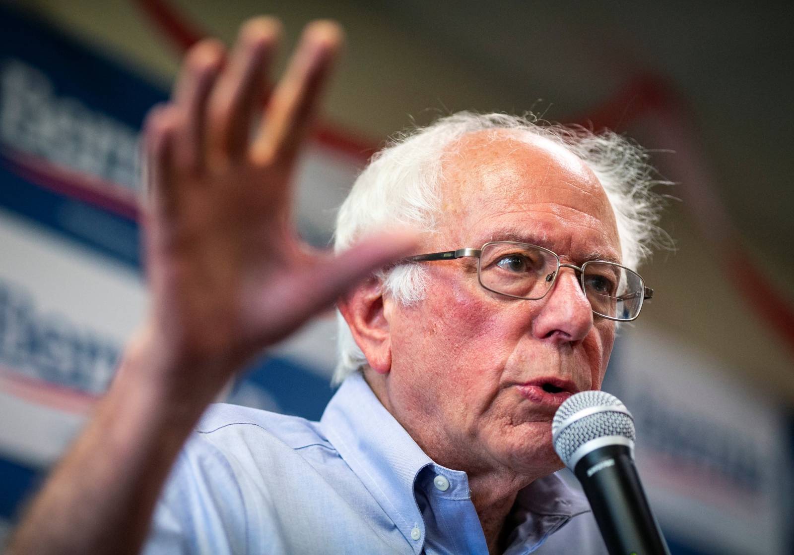 Democartic presidential candidate Sanders campaigns in Iowa