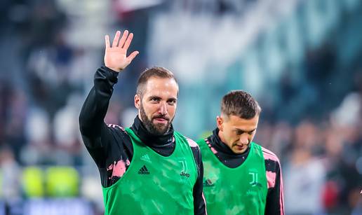 Higuain i Pjanić otišli iz Italije: 'Pipita' mora brinuti za majku