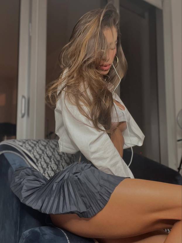 FOTO Ova fitness kraljica obožava nositi mikro bikinije: Vruće fotke otkrivaju i zašto