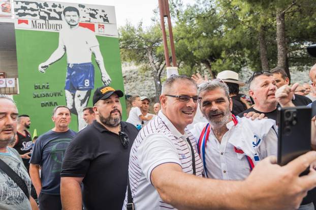 Split: Otkrivanje murala Blaža Sliškovića Bake na Splitskom Mertojaku