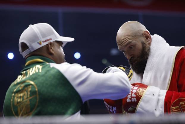 Oleksandr Usyk v Tyson Fury - Heavyweight World Title