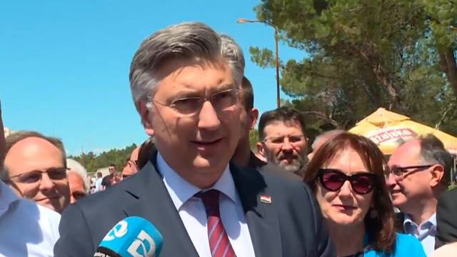 Plenković u Benkovcu: 'U Vladi će ostati i Vučković i Habijan'