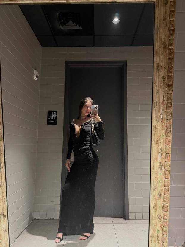 FOTO Ova fitness kraljica obožava nositi mikro bikinije: Vruće fotke otkrivaju i zašto