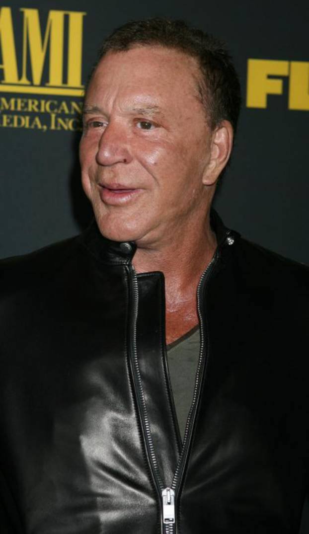 FOTO Ne pretjeruju samo žene, i muškarci su si masakrirali lice