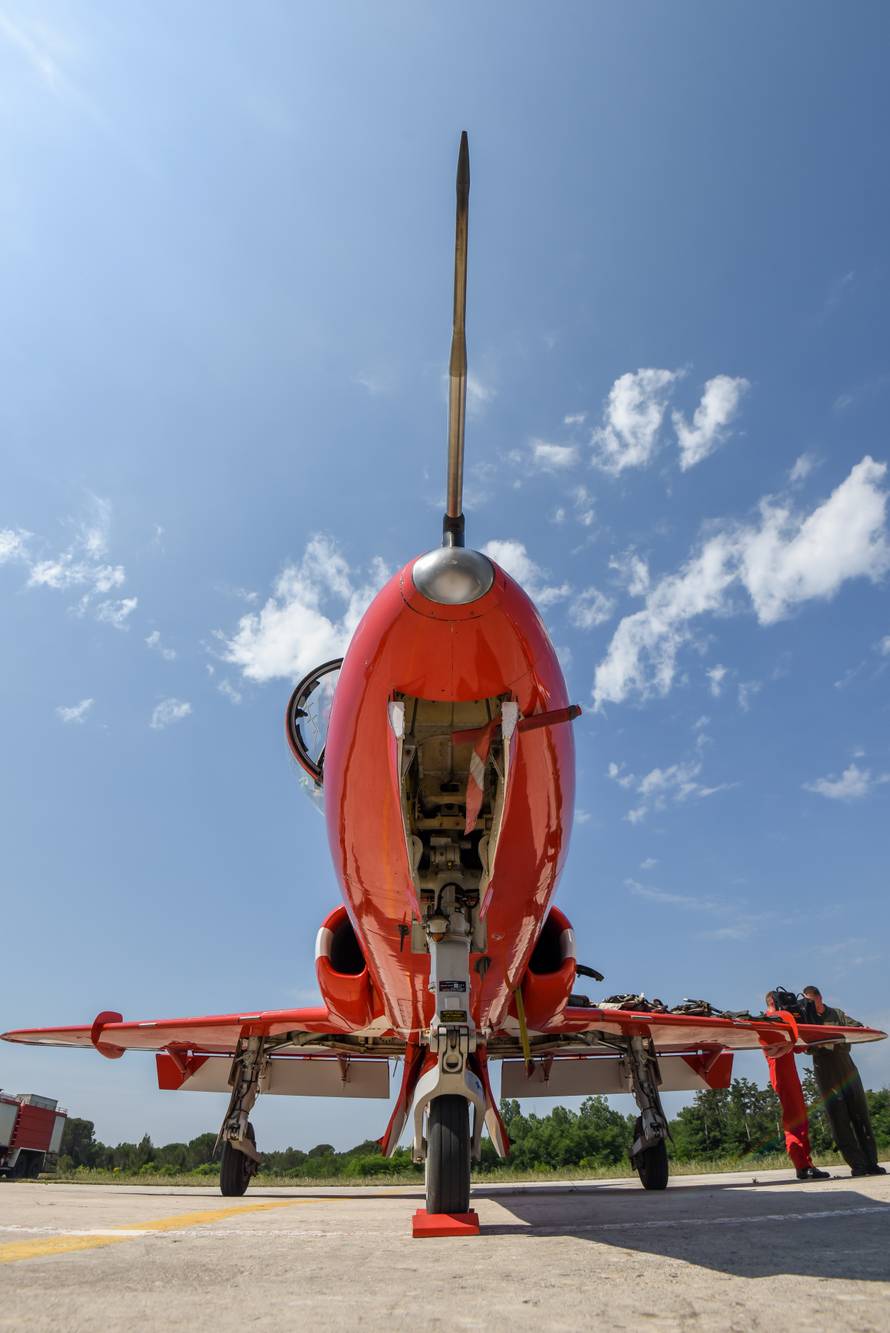 Kraljevska grupa Red Arrows posjetila je naša Krila Oluje