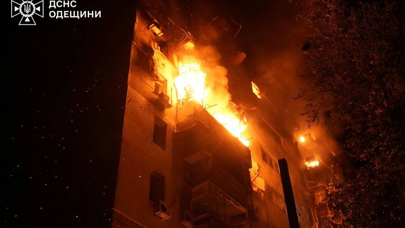 Žestoki udar ruskih dronova na Odesu, ima mrtvih, gore zgrade