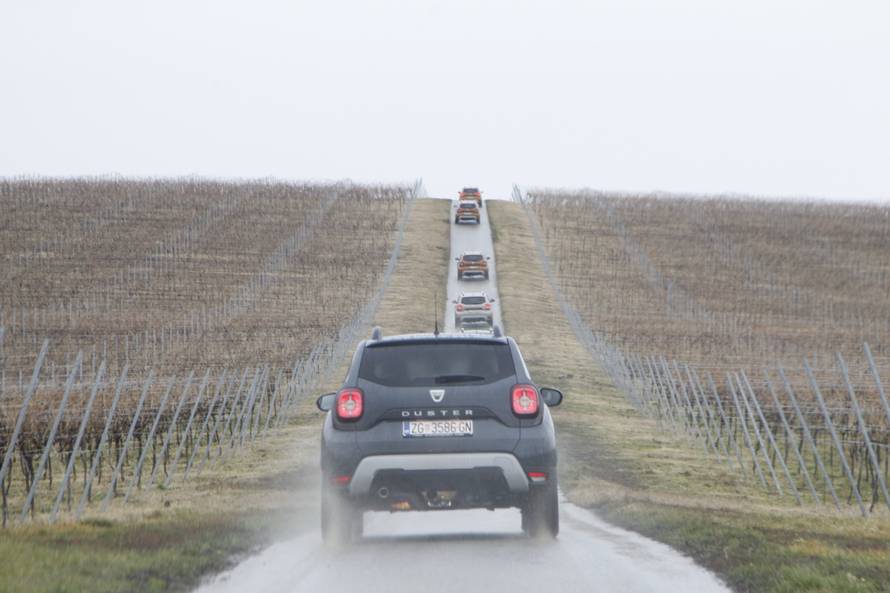 Pravi SUV za avanturu, idealan za one kojima su auti preskupi
