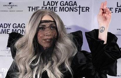 'Lady GaGa ukrala je dušu moje preminule kćeri Line'