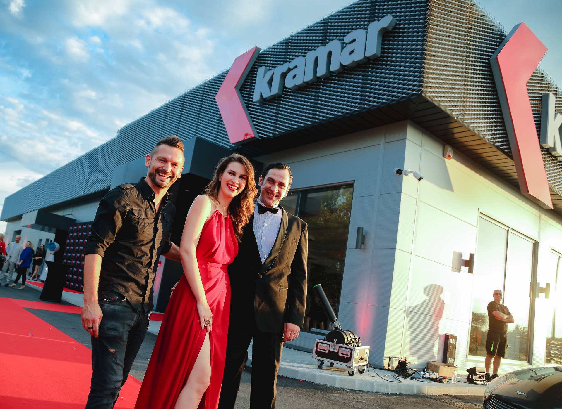 Svečano otvoren prvi zagrebački Auto salon Kramar