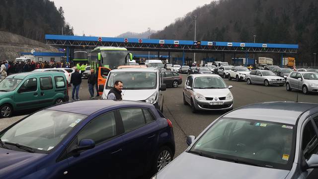 Slovenija: Jutros zastoji na graničnim prijelazima s RH