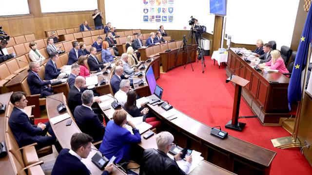 Zagreb: Saborski Odbor za gospodarstvo o pljački u Ini