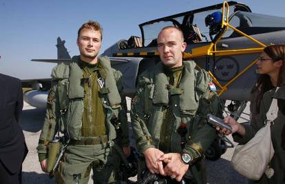 Jedan od švedskih vojnih pilota je i Robi iz Hrvatske