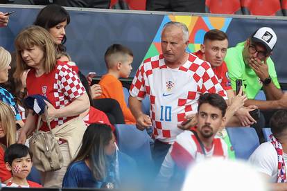 Rotterdam: Obitelj Modrić na tribinama uoči početka susreta Hrvatske i Španjolske u finalu Lige nacija
