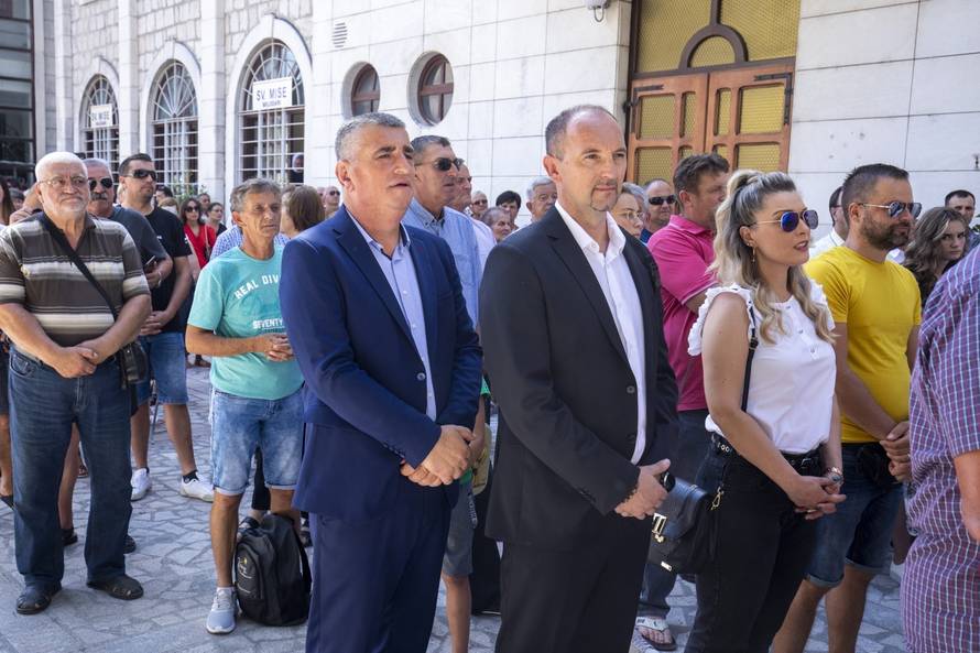 Gradonačelnik Sinja, Miro Bulj na misi povodom blagdana Velike Gospe
