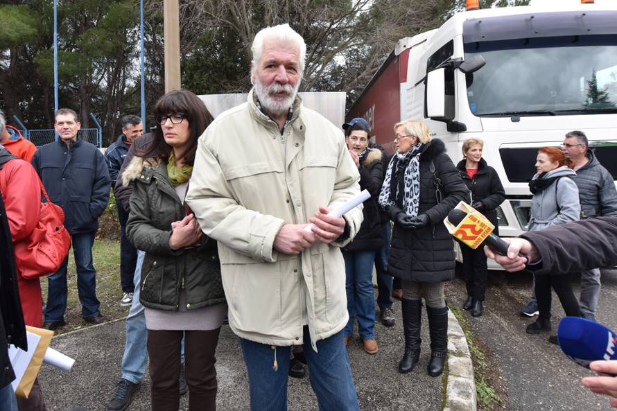 'Stečajni upravitelj pogoduje Impolu. Di su pare za radnike?