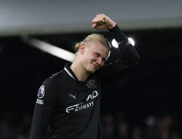 Premier League - Fulham v Manchester City