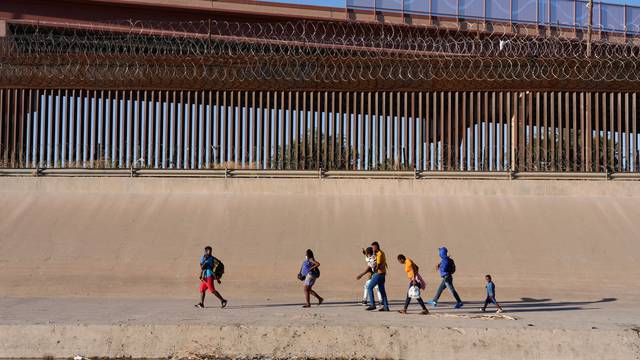 Migrants continue to be expelled to Mexico under Title 42
