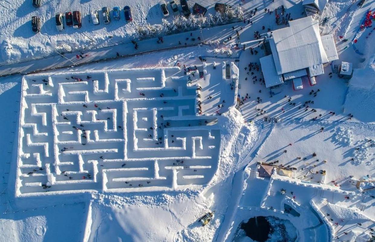 Biste li se mogli izvući odavde? Zavirite u zadivljujući i najveći snježni labirint na svijetu