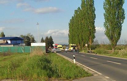 Jastrebarsko: Sudar auta i dva motocikla, poginuo vozač (43)