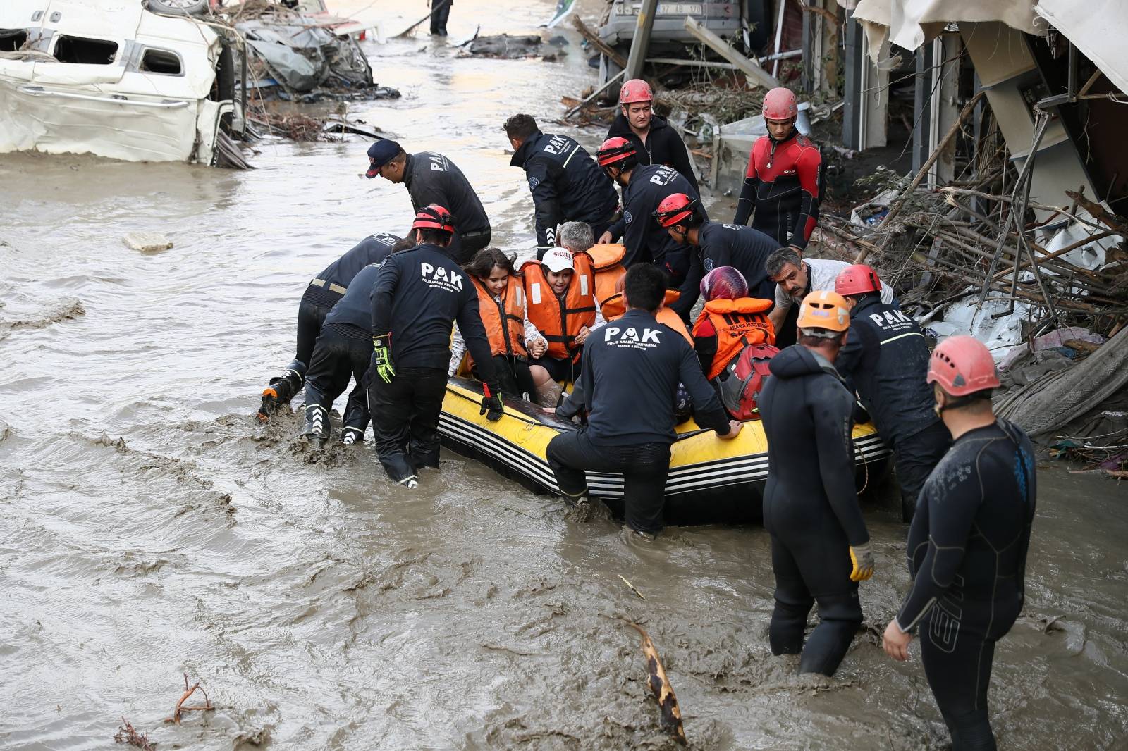 Death toll from northern Turkey floods rises to 27