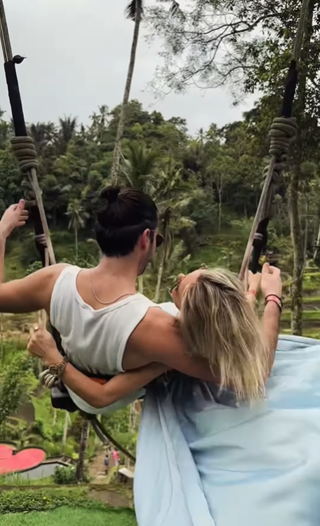 FOTO Nema straha: Maja se u čvrstom Šiminom zagrljaju otisnula o tlo i poletjela