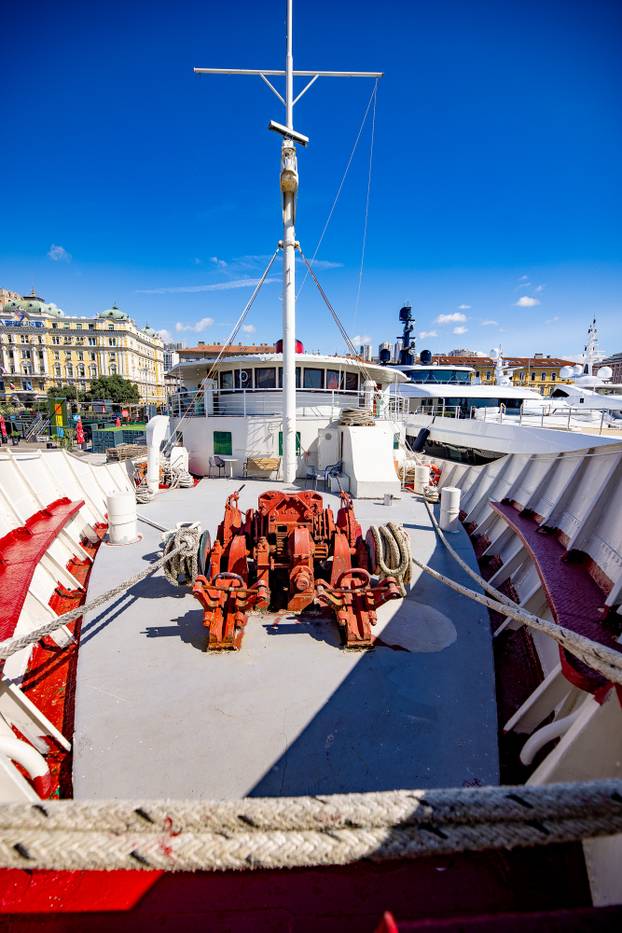 FOTO Zavirite u prvi brod-hotel u Hrvatskoj: Noćenje na ovom brodu u Rijeci ima posebnu čar