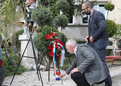 FOTO JVP Šibenik ususret Svetog Florijana položili vijence za sve stradale vatrogasce