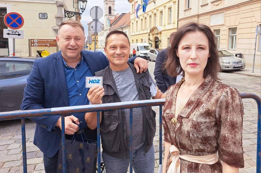 Mladi Jastreb i HDZ-ov Deur su dočekali Orešković: 'Nazvao me Sotonom. Teško je za prepričati'
