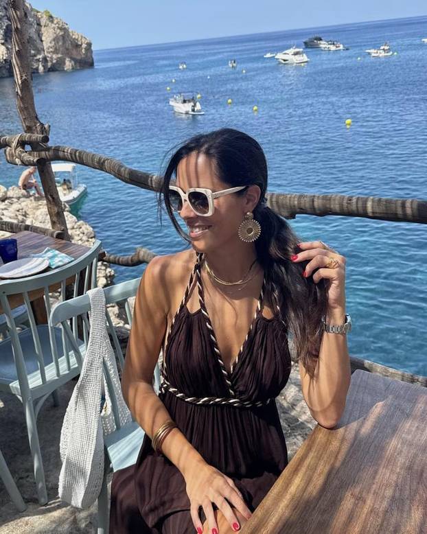 FOTO Ma, tko je Bastian?! Dok on ljubi drugu, Ana Ivanović blista. 'Ne želim da završi...'